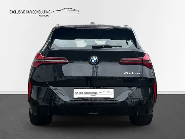 BMW X3 view 5