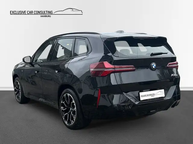 BMW X3 view 4