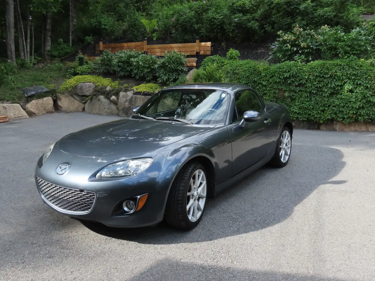 Mazda MX-5 Miata снимка Mazda MX-5 Miata