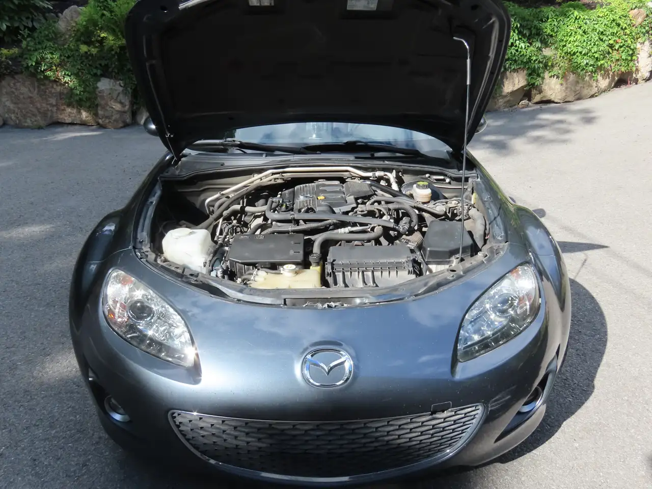 Mazda MX-5 Miata снимка Mazda MX-5 Miata