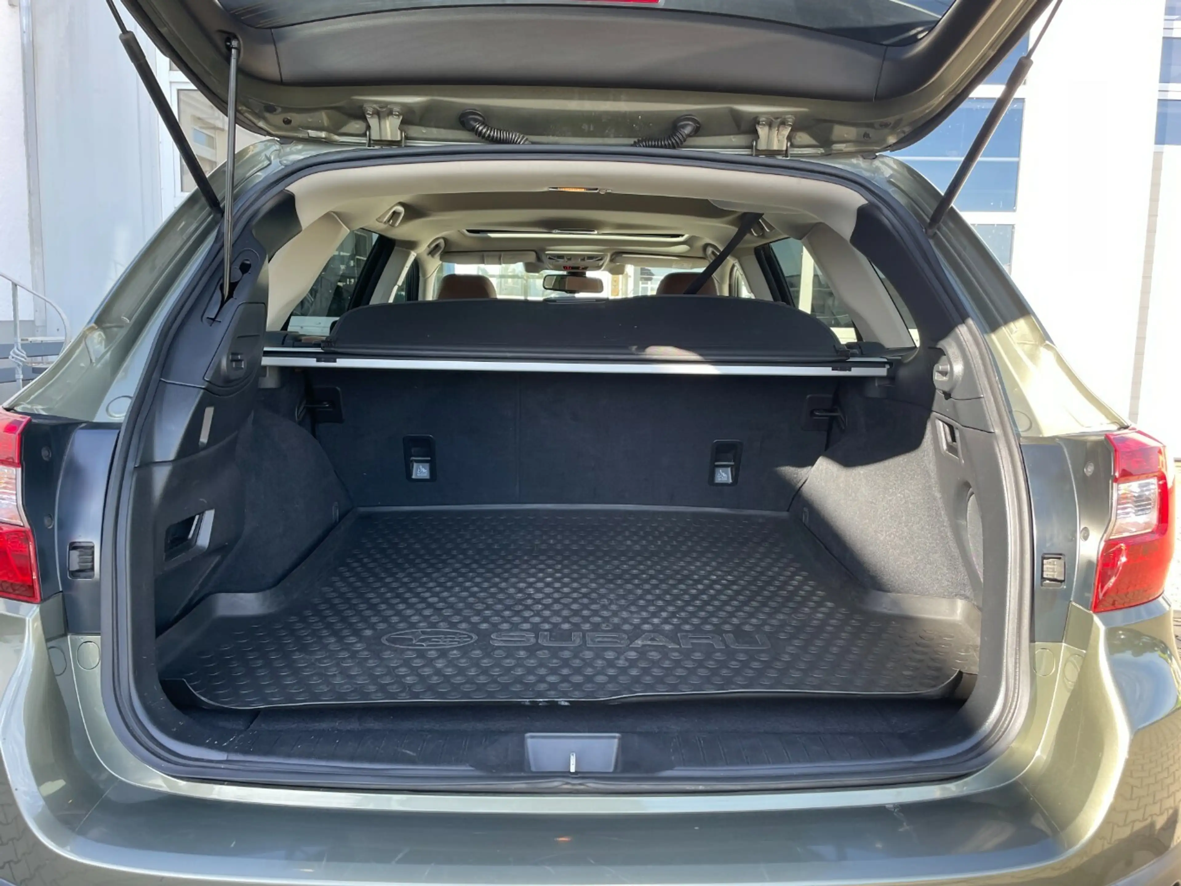 Subaru OUTBACK 2.5i *Sport*LED*NAVI*H&K*AHZV — photo 11