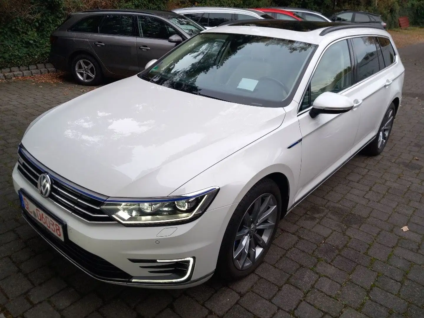 Volkswagen Passat Variant GTE 1,4 TSI DSG AHK Panorama Blanc - 1