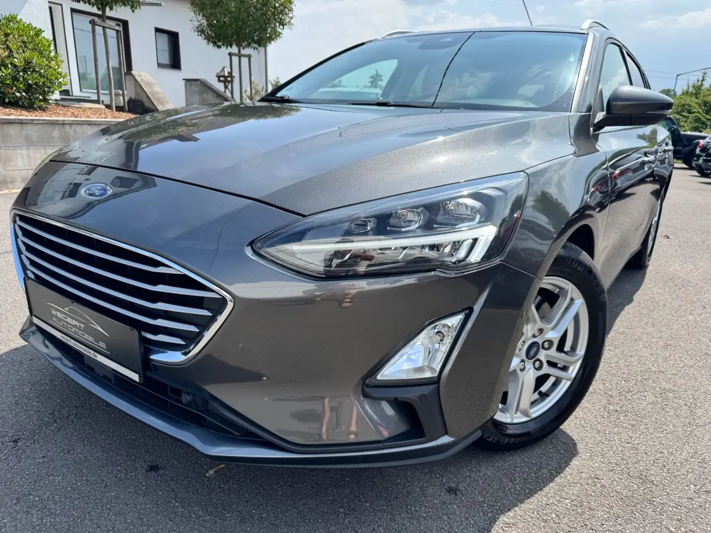 Ford Focus Turnier Cool & Connect*LED*CAM* 8 GEAR Gris - 1