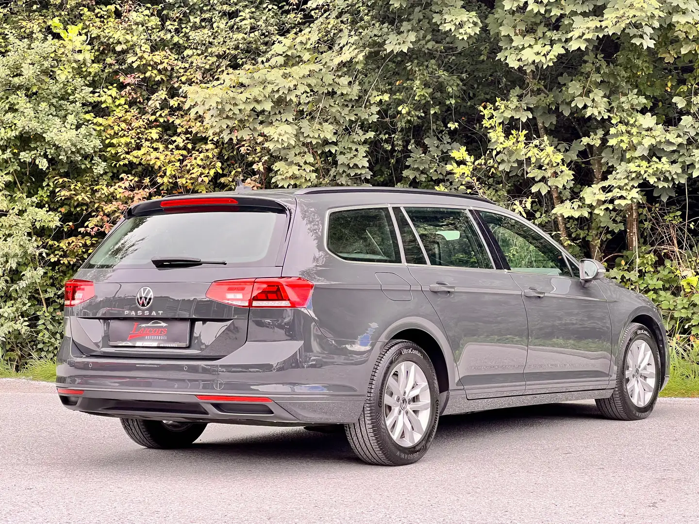 Volkswagen Passat Variant 2.0 TDI Business Aut. ACC*LED*NAVI*SPUR*1 BESITZ* Grau - 2
