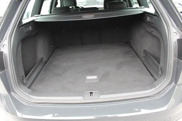 Volkswagen Passat view 29