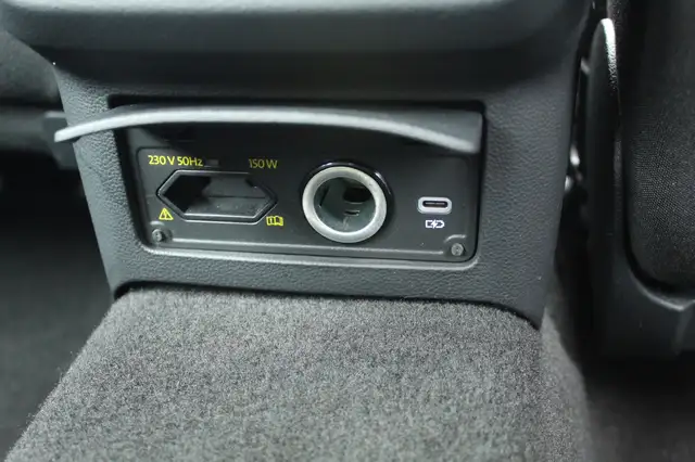 Volkswagen Passat view 28