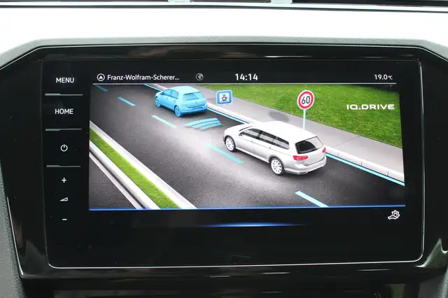 Volkswagen Passat view 21
