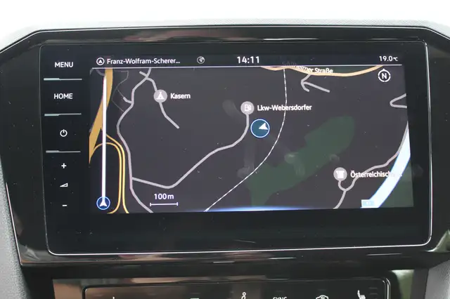 Volkswagen Passat view 17