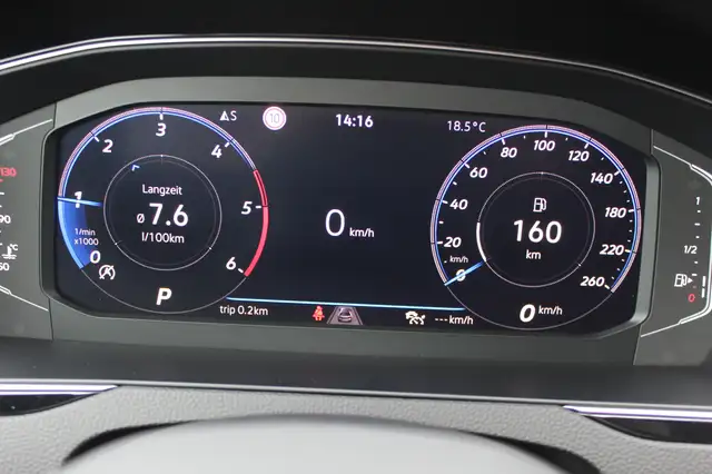 Volkswagen Passat view 12