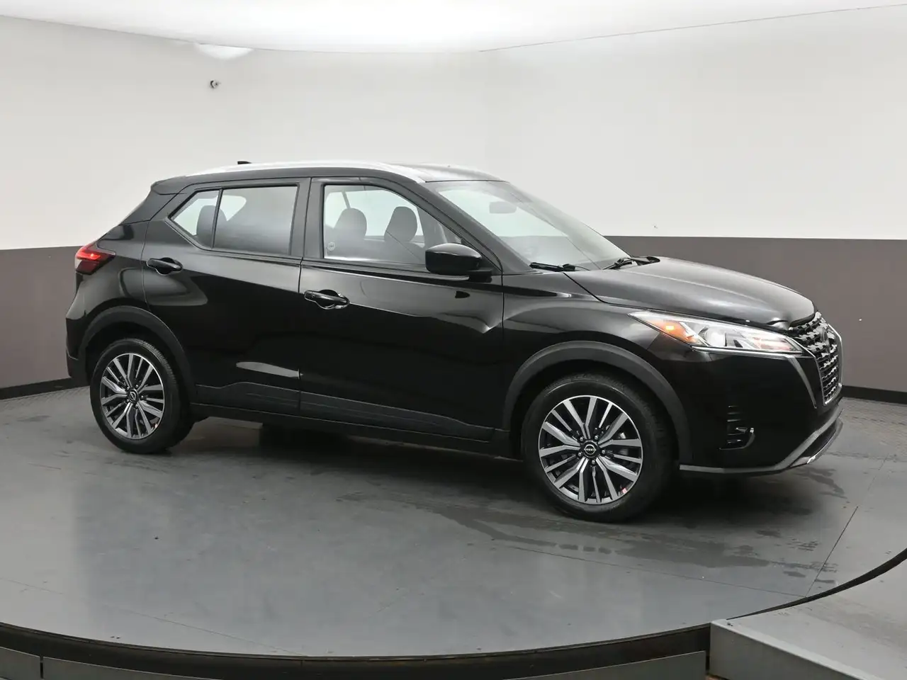 2025 Nissan Kicks