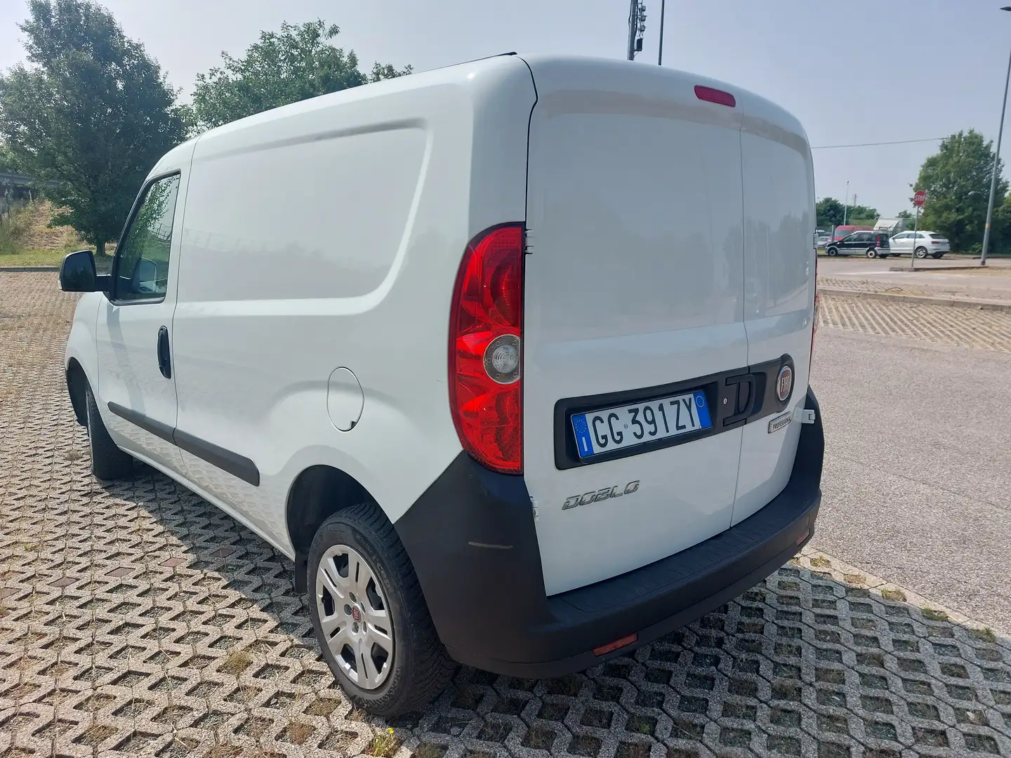 Fiat Doblo CARGO 4P /2021 CH1 LOUNGE 1.3 MJET 95CV E6D SeS Bianco - 2