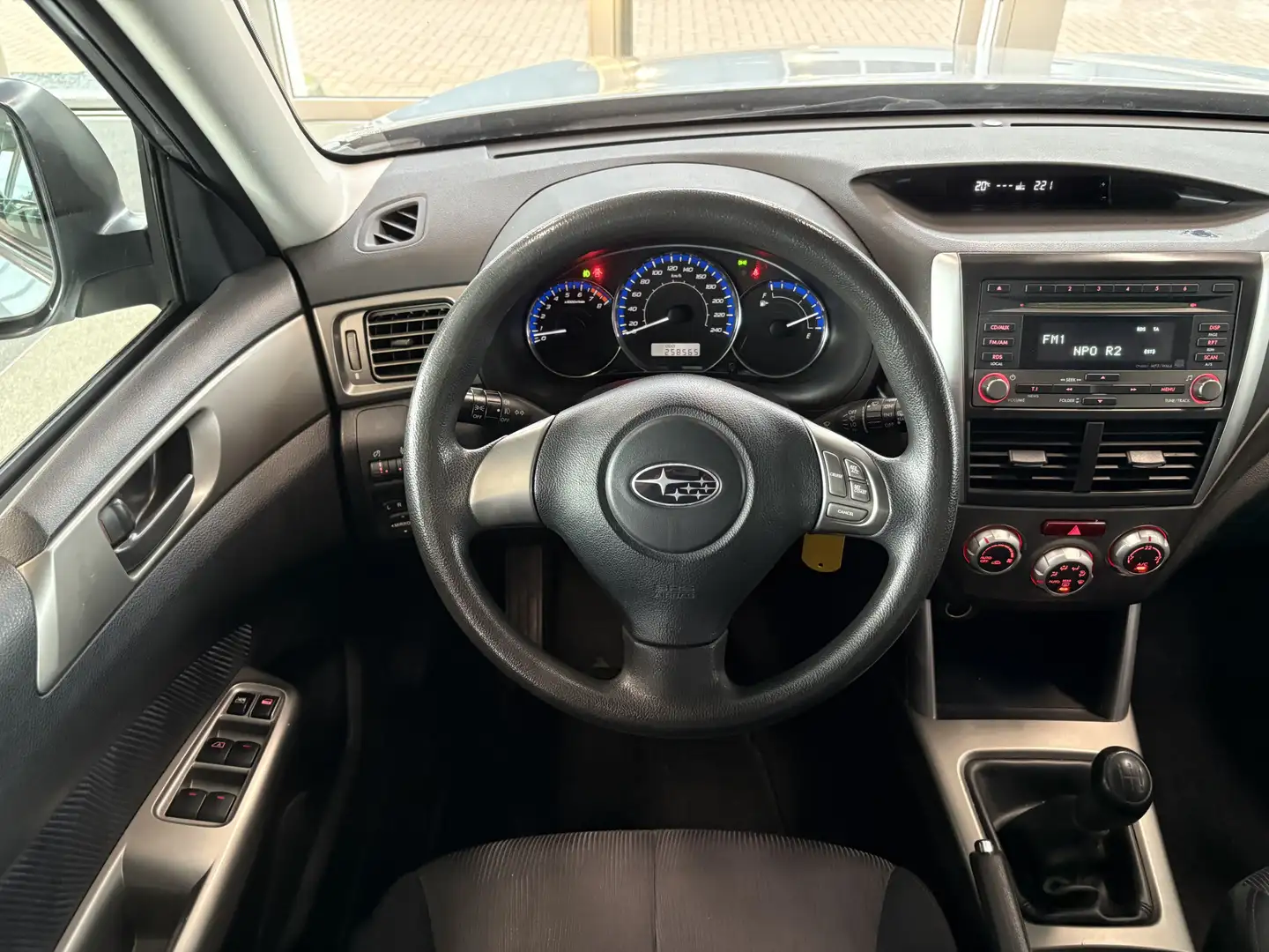 Subaru Forester 2.0 AWD Comfort CLIMA/CRUISE/TREKHAAK/STOELVERWARM Gris - 2