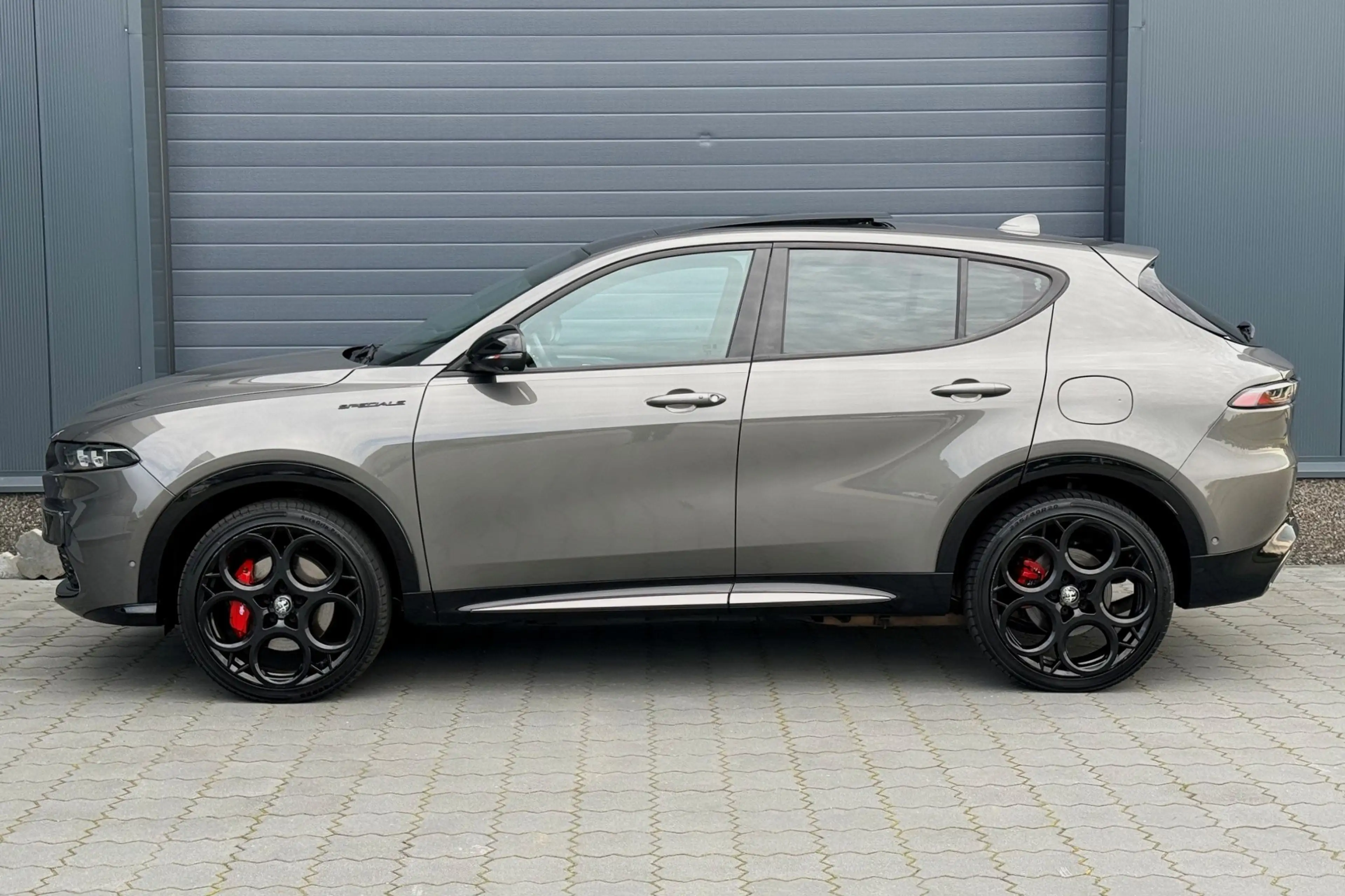 Alfa Romeo Tonale 1.3T PHEV 280PK Edizione Speciale PANO 20" — photo 3