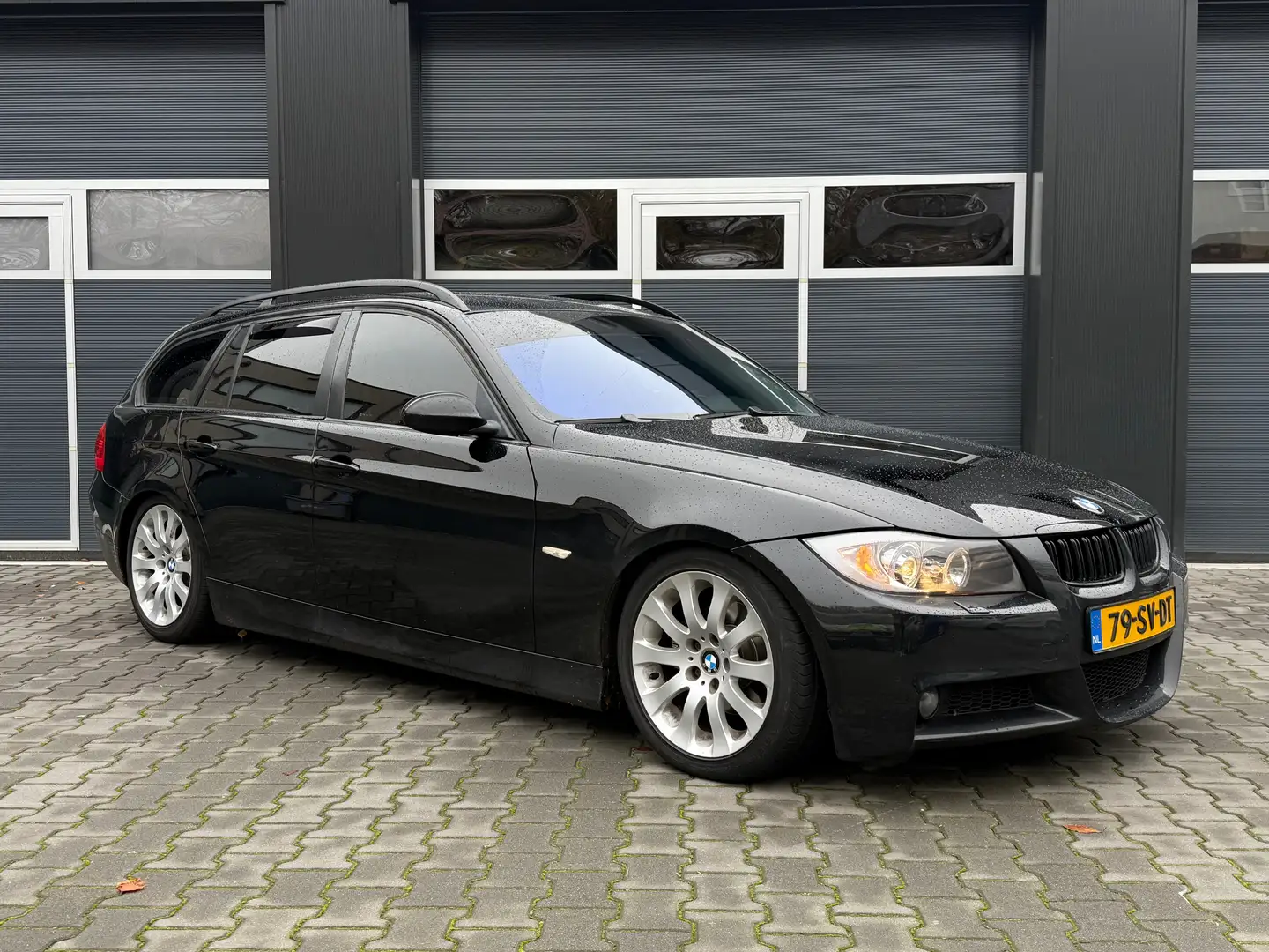BMW 318 NL Auto | Apple CarPlay | Sport | Leder | Smoke Black - 1