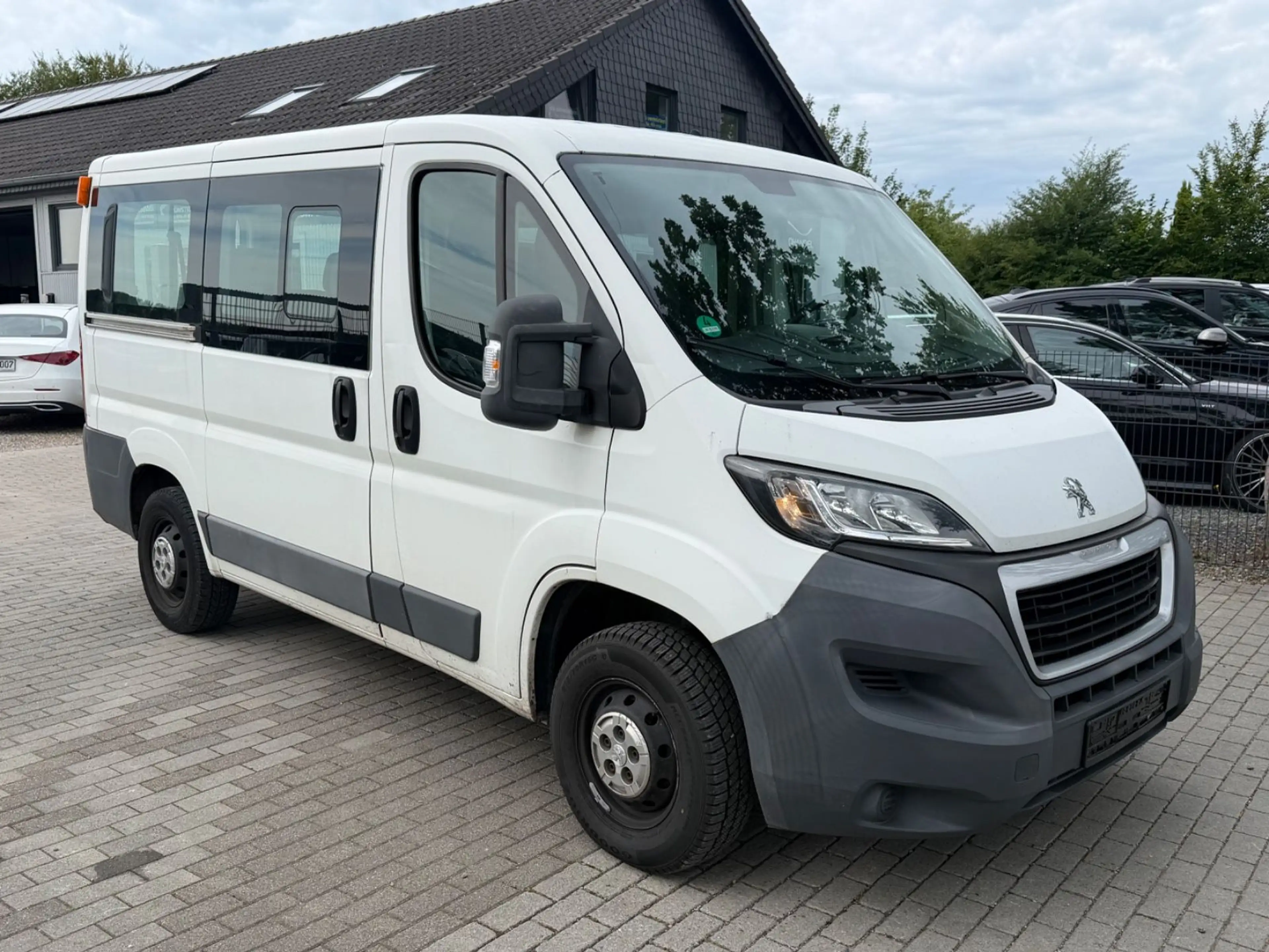 Peugeot Boxer 330 L1H1 Active Blue-HDi 110 Kamera 9-Sitz — photo 3