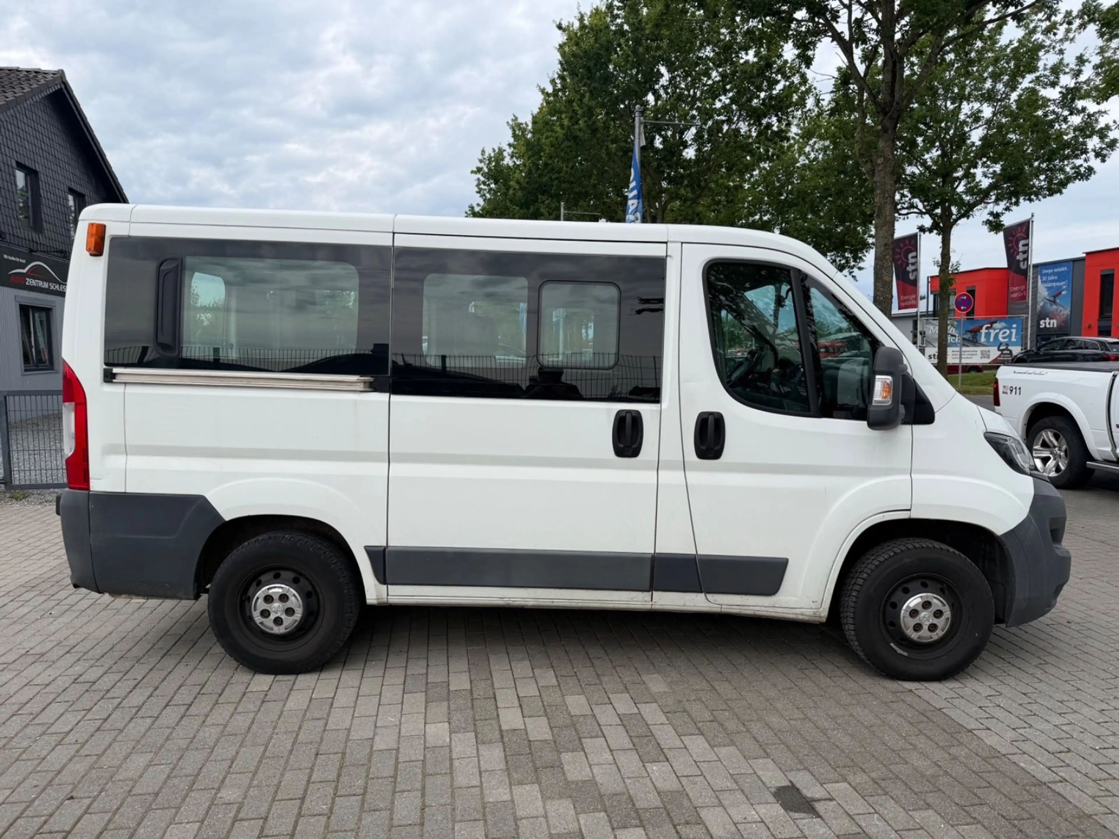 Peugeot Boxer 330 L1H1 Active Blue-HDi 110 Kamera 9-Sitz — photo 4