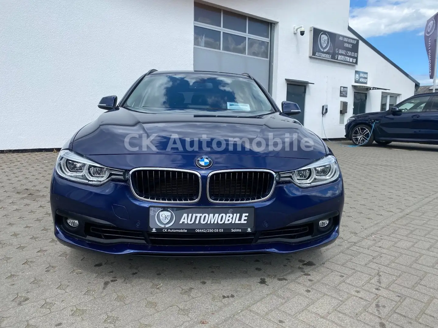 BMW 318 i Touring Automatik/Navi/Klimaa./LED/PDC Blu/Azzurro - 2