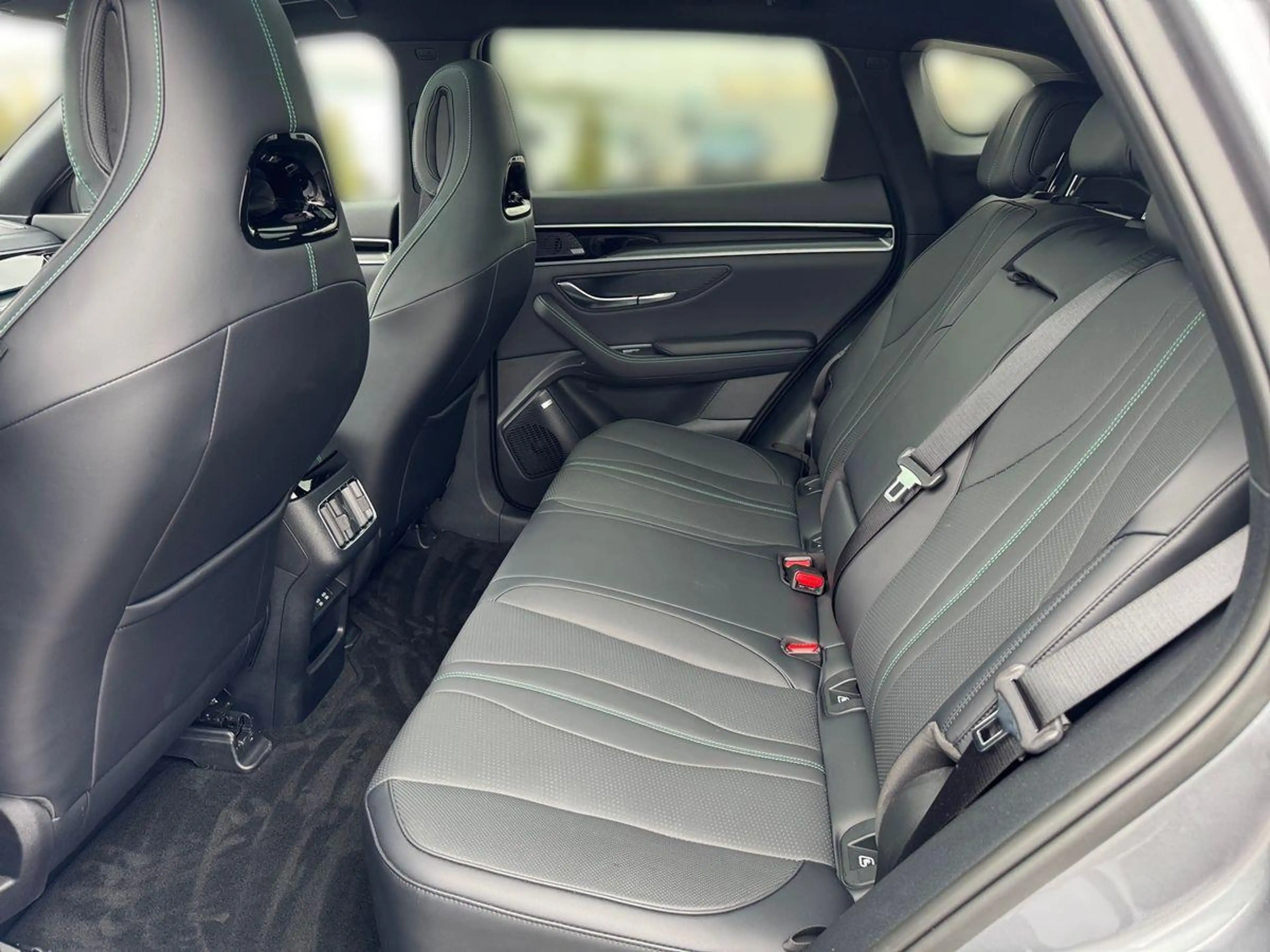 BYD Seal U DM-i 1.5 PHEV Boost Leder Pano Navi — photo 12