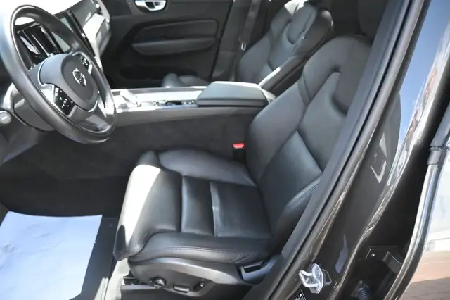 Volvo XC60 view 15