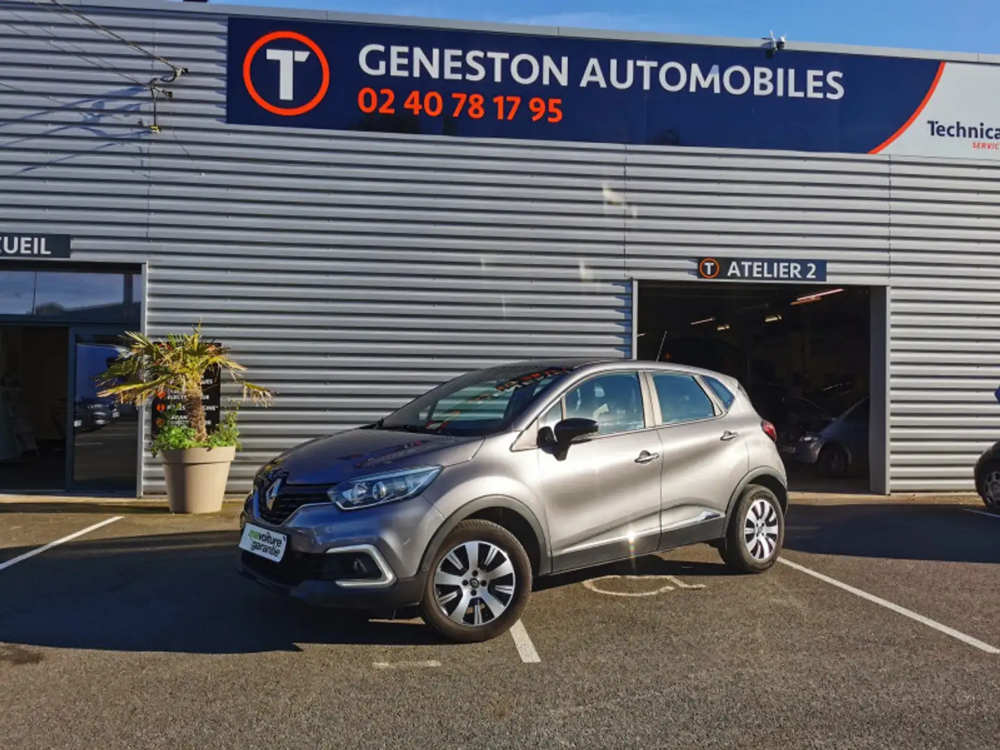 Renault Captur 1.5 DCI 90CH ENERGY BUSINESS ECO² Gris - 1