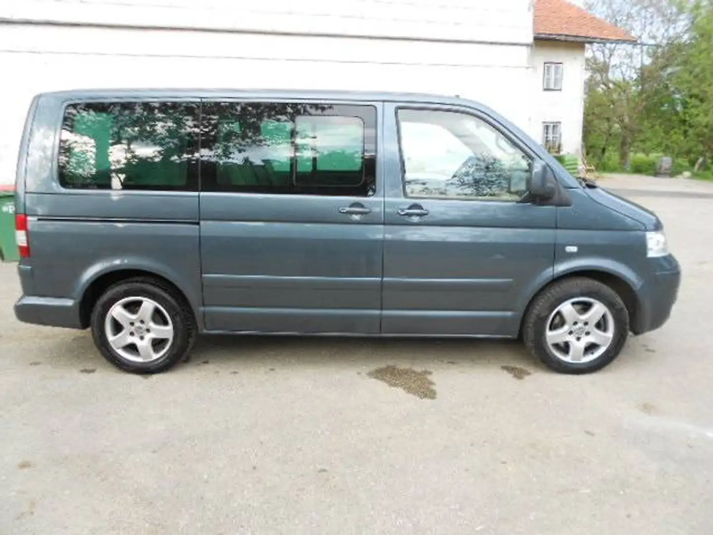 Volkswagen T5 Multivan Multivan Highline 2,5 TDI 4motion D-PF Highline Grau - 1
