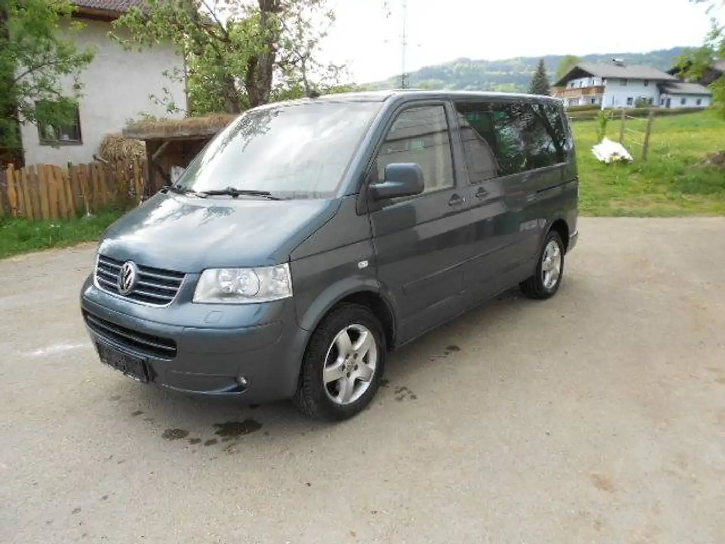 Volkswagen T5 Multivan Multivan Highline 2,5 TDI 4motion D-PF Highline Grau - 2
