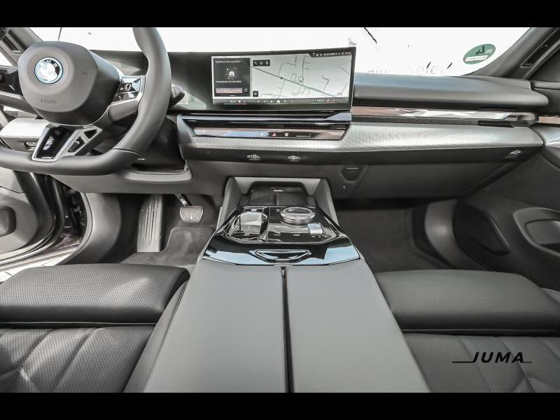 BMW 550 e - xDrive Touring - M Pack — photo 6