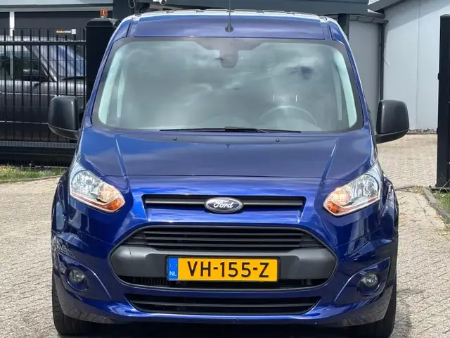Ford Transit Connect view 2