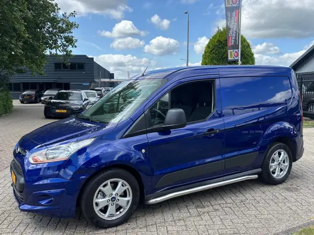 Ford Transit Connect view 6