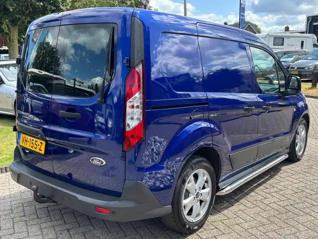 Ford Transit Connect view 9