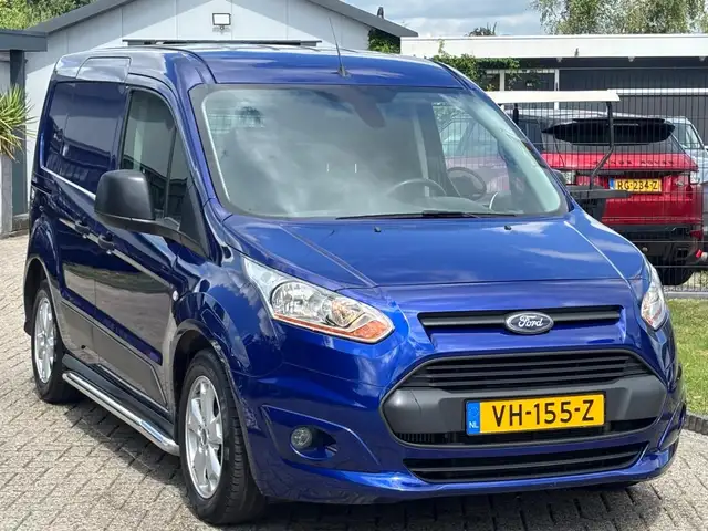 Ford Transit Connect view 3