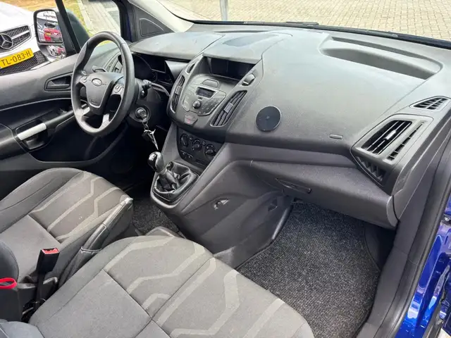 Ford Transit Connect view 10