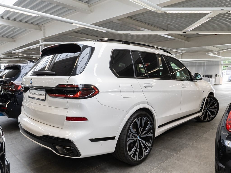BMW X7 xDrive40i M Sport HUD PANO ACC AHK RFK NAVI — photo 2