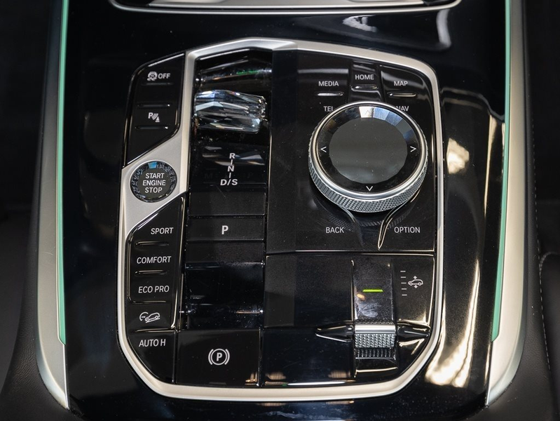 BMW X7 xDrive40i M Sport HUD PANO ACC AHK RFK NAVI — photo 9