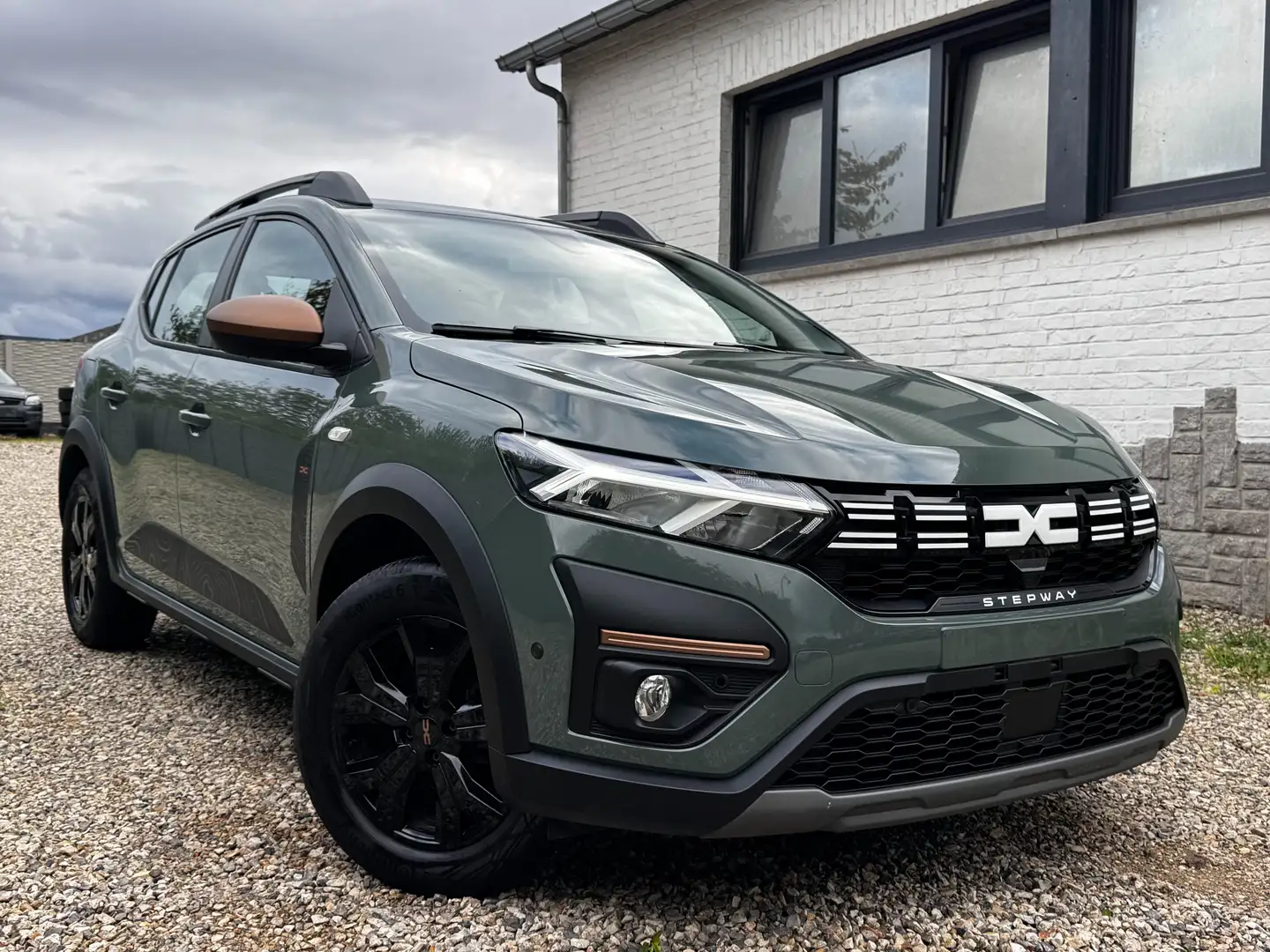 Dacia Sandero Stepway 1.0 TCe Extreme*CAMERA*CARPLAY*CRUISE*LED* Vert - 1