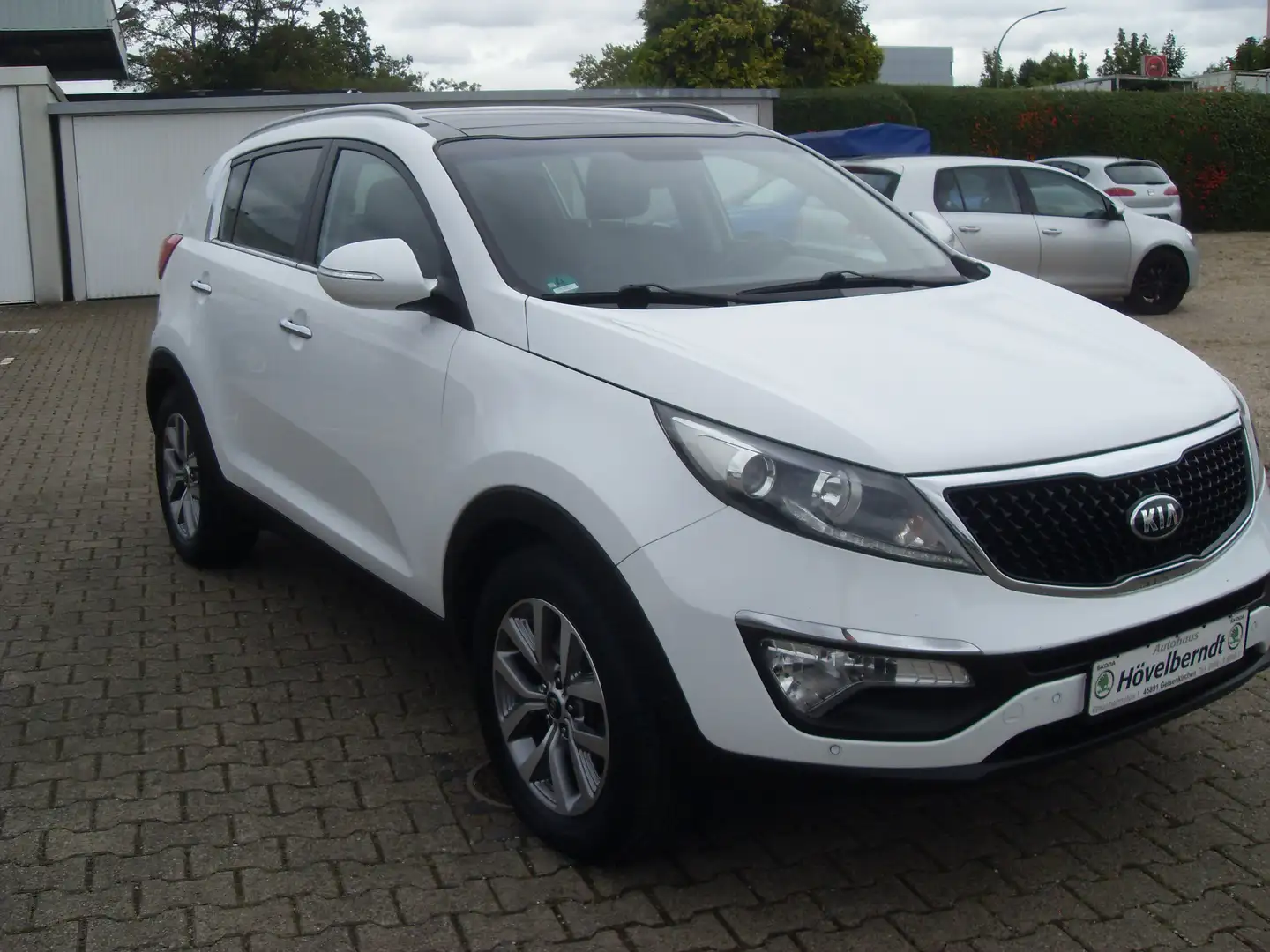 Kia Sportage 1,6 Dream Team 2WD Weiß - 2