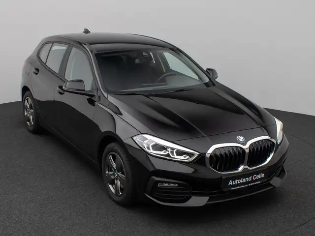BMW 1 Series view 3