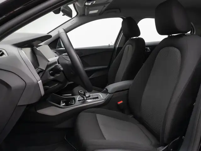 BMW 1 Series view 21