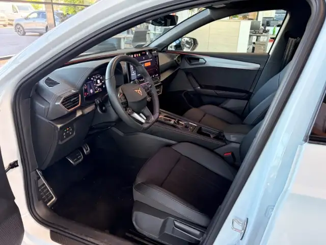 Cupra Leon view 12