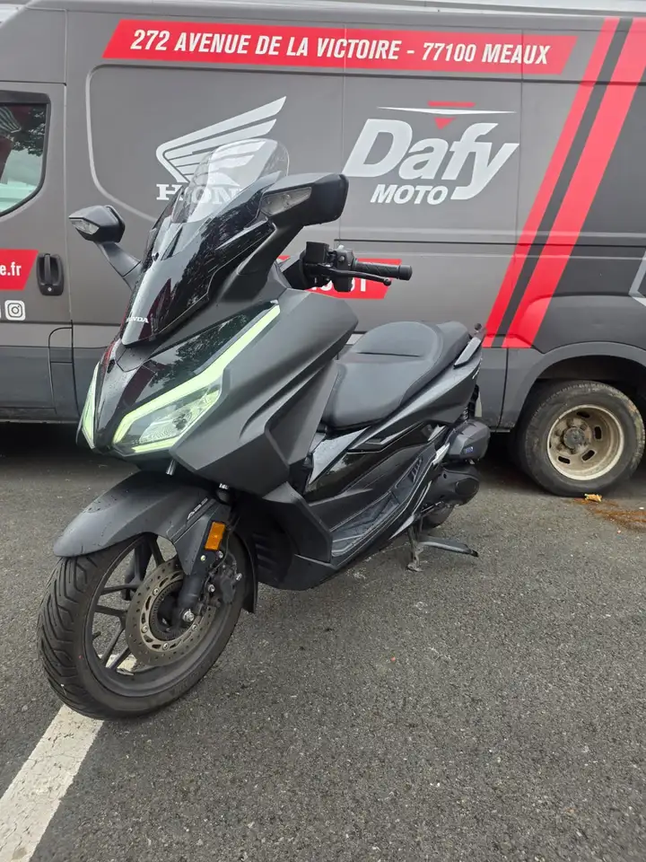 Honda Forza 125