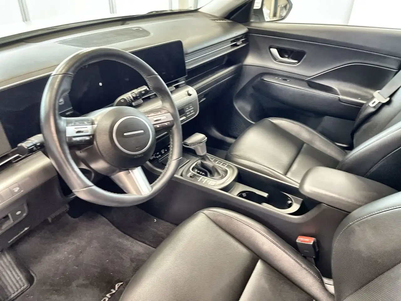 Hyundai KONA снимка Hyundai KONA