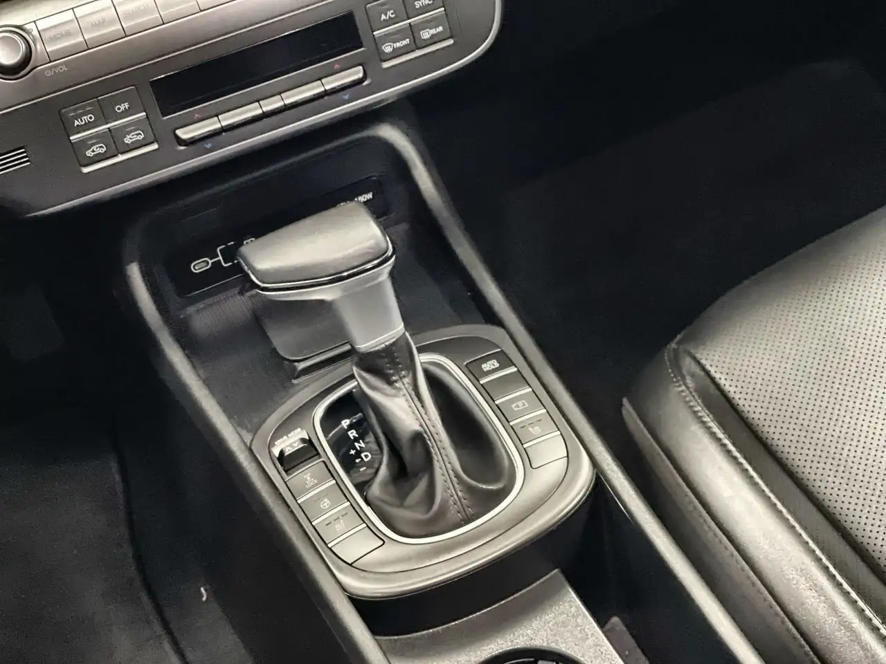 Hyundai KONA снимка Hyundai KONA