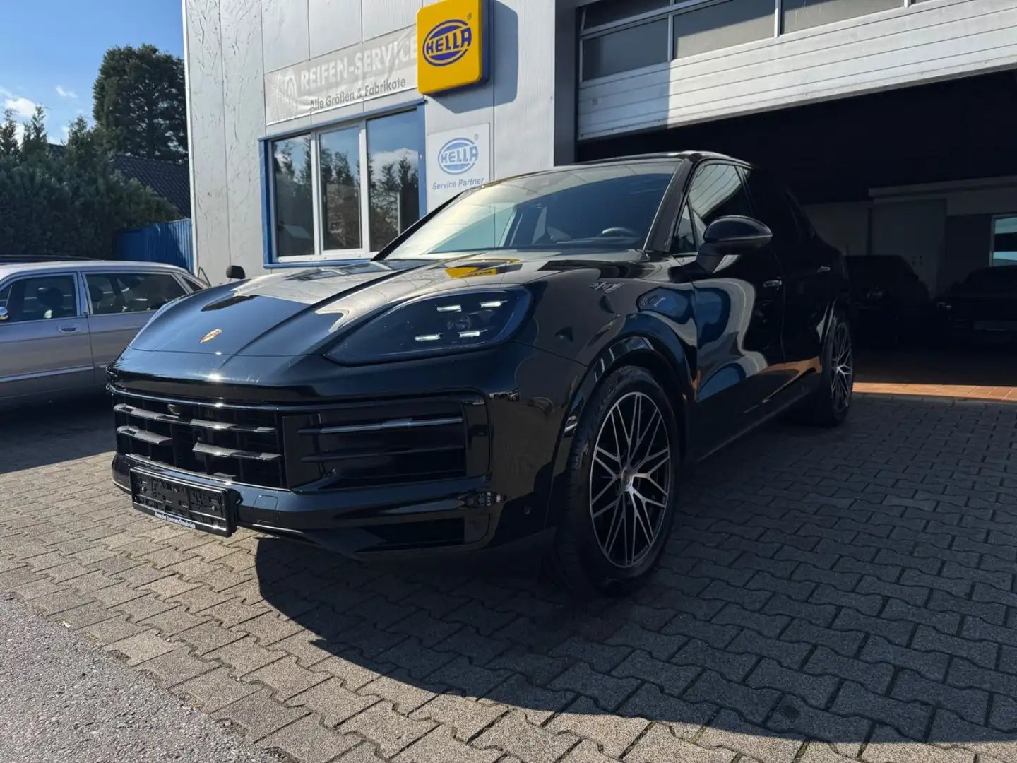 Porsche Cayenne *BI-COLOR*BEIFAHRERDISPLAY*PANO*VOLL* Schwarz - 1