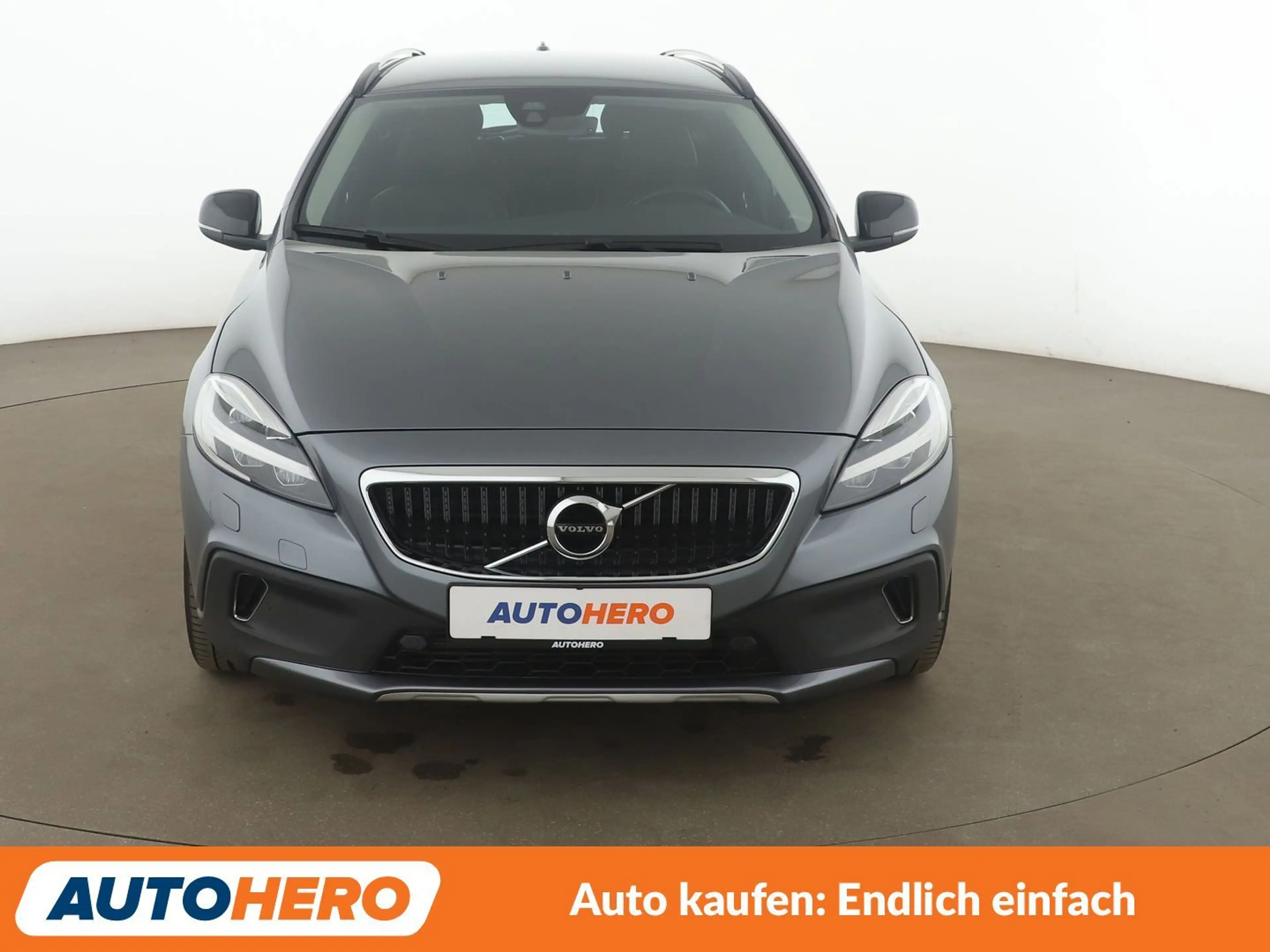 Volvo V40 Cross Country 2.0 T3 Momentum*NAVI*TEMPO*CAM*PDC*SHZ*AHK* — photo 9