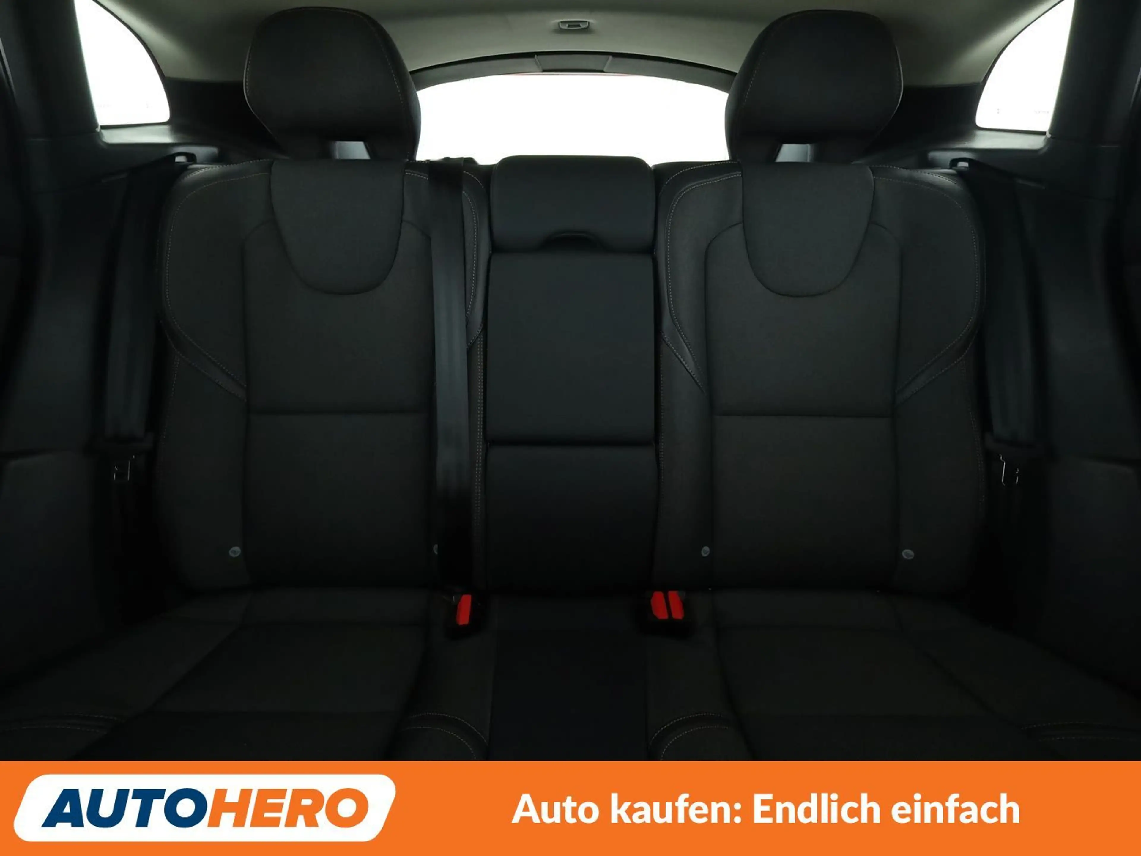 Volvo V40 Cross Country 2.0 T3 Momentum*NAVI*TEMPO*CAM*PDC*SHZ*AHK* — photo 15