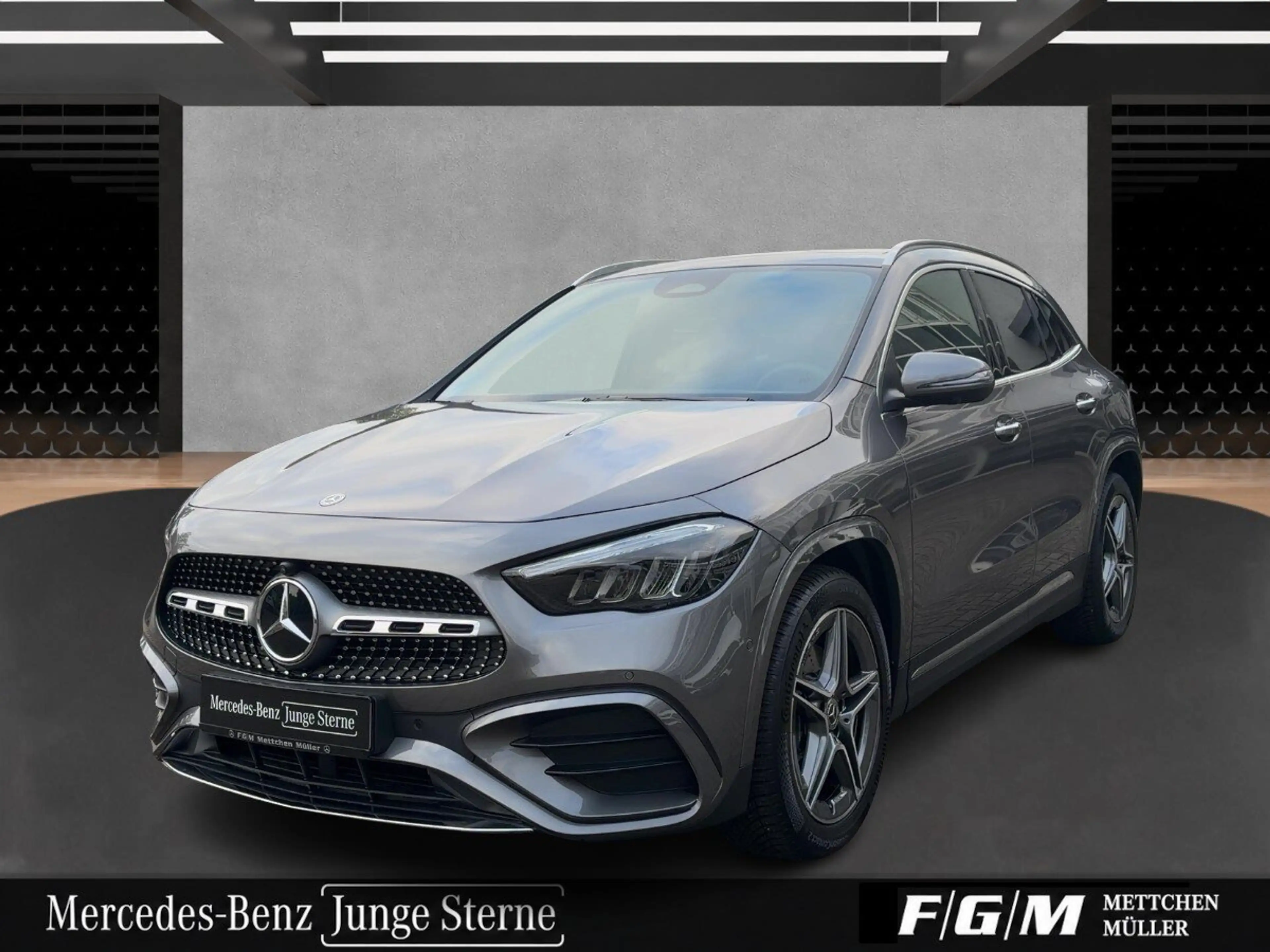 Mercedes-Benz GLA 180 GLA 180 AMG+PANORAMADACH+KEYGO+360+LED+TOTWINKEL