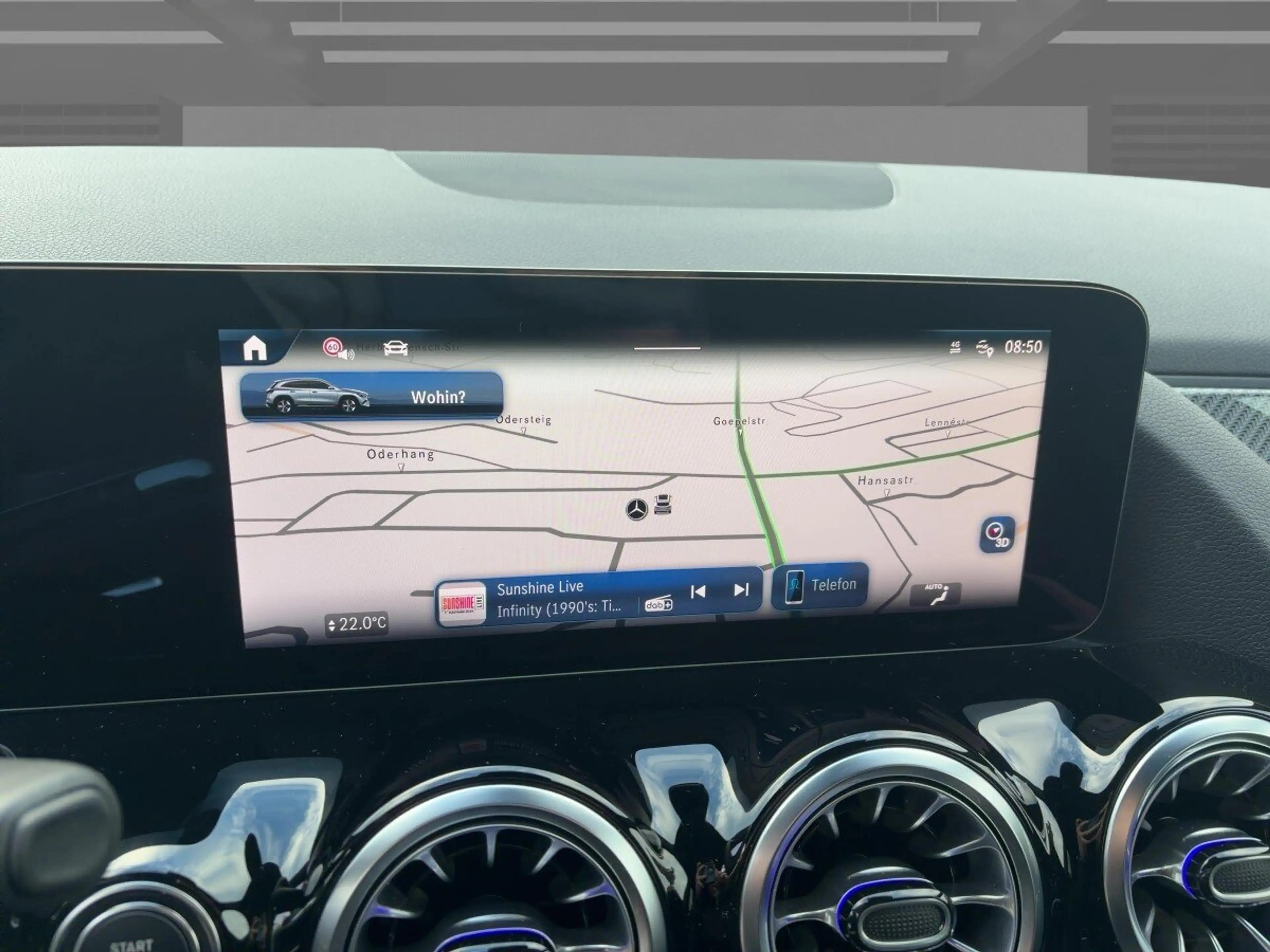 Mercedes-Benz GLA 180 GLA 180 AMG+PANORAMADACH+KEYGO+360+LED+TOTWINKEL — photo 12