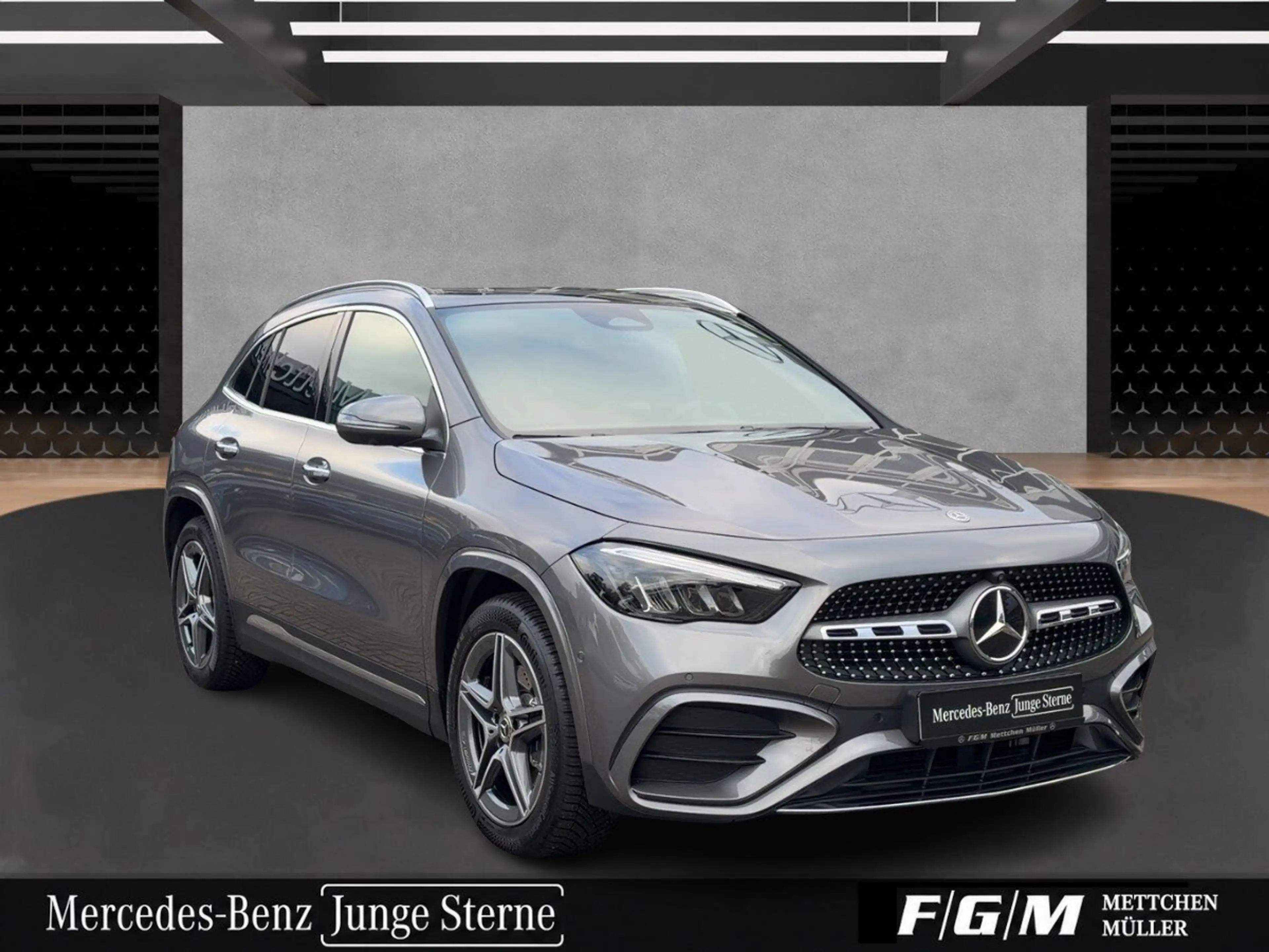 Mercedes-Benz GLA 180 GLA 180 AMG+PANORAMADACH+KEYGO+360+LED+TOTWINKEL — photo 4