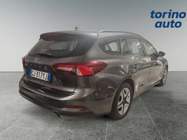 Ford Focus view 4