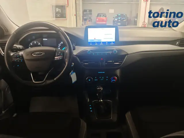 Ford Focus view 9